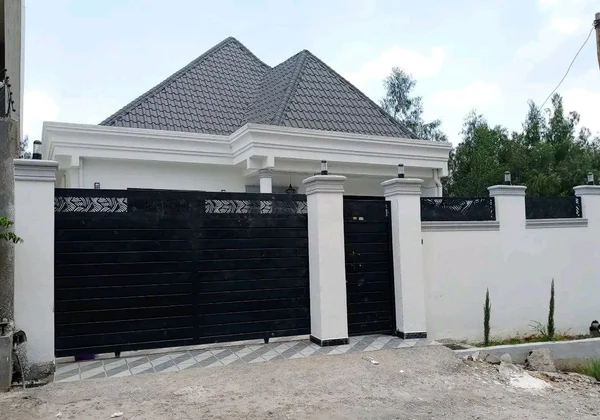 7-Bedroom Villa with Basement for Sale in Figa CMC, Addis Ababa